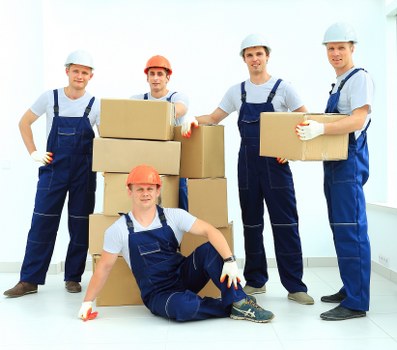 Removal van service with moving boxes during a UK house move