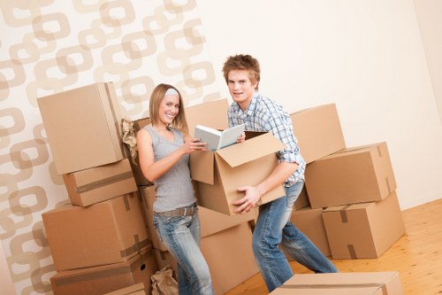 Reliable Removal Van Balham team handling moving day efficiently