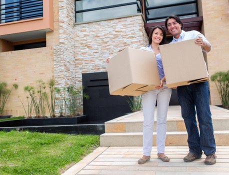 Careful wrapping and loading of household furniture for transport